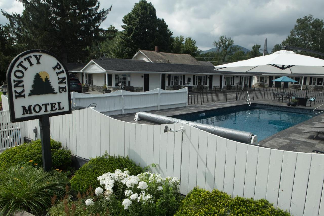 Knotty Pine Motel Bennington Exteriör bild